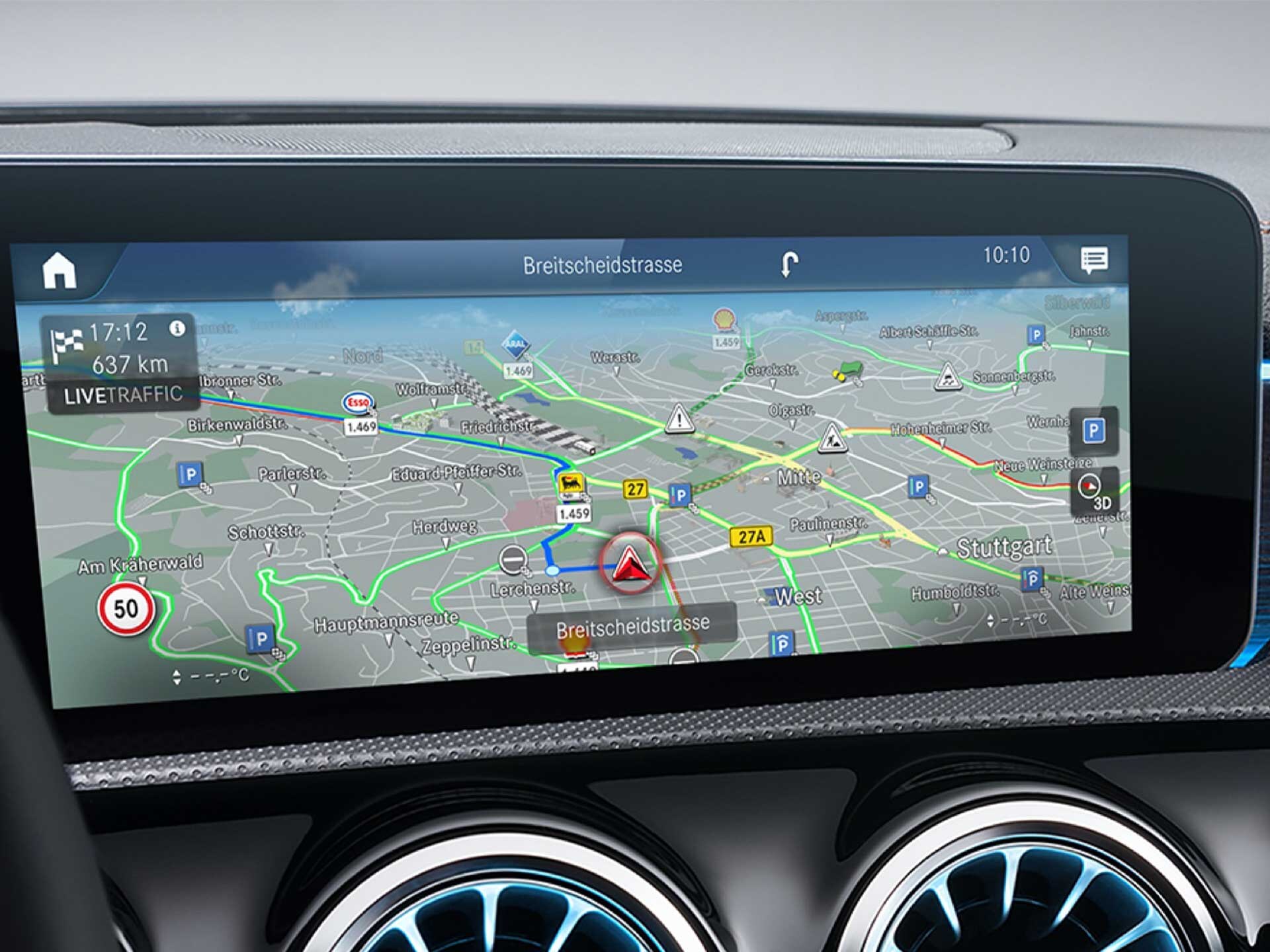 啟動 Car-to-X Communicatio 數位增訂的 MBUX 多媒體系統螢幕。