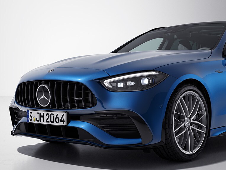 Mercedes-AMG C 43 4MATIC 旅行車的 AMG 夜色套件 II。