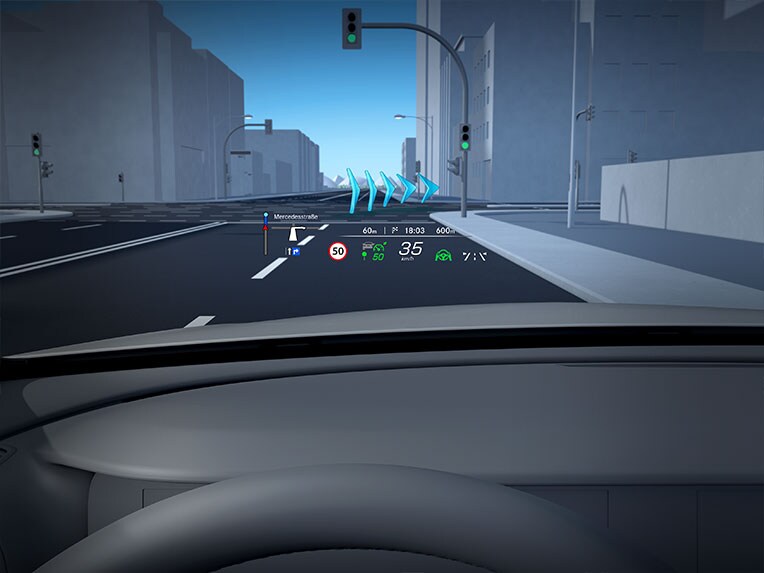 全新 Mercedes-Benz CLA 轎跑車內的 MBUX 擴增實境導航功能圖示。