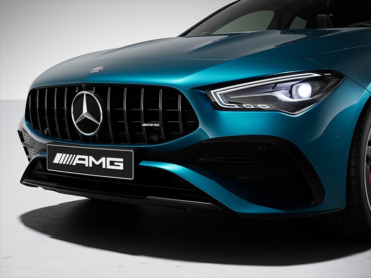 Mercedes-AMG CLA 35 4MATIC 附 AMG 夜色套件 II。