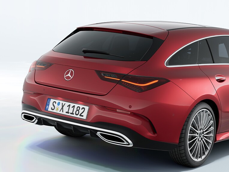 全新 Mercedes-Benz CLA Shooting Brake 內的停車系統。