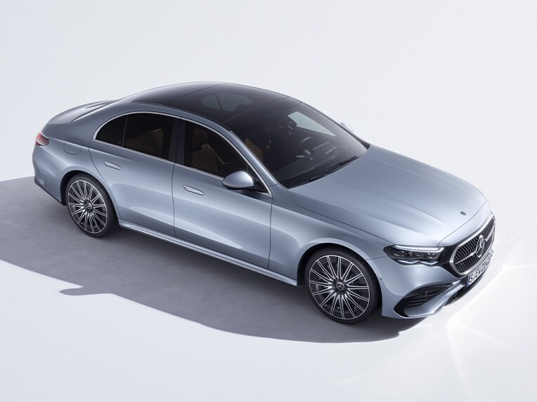 配備 AGILITY CONTROL 套件的全新 Mercedes-Benz E-Class 轎車的懸吊。
