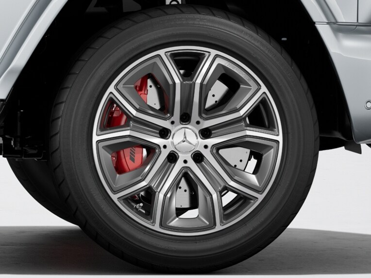 Mercedes-AMG G-Class 的 AMG 紅色煞車卡鉗。