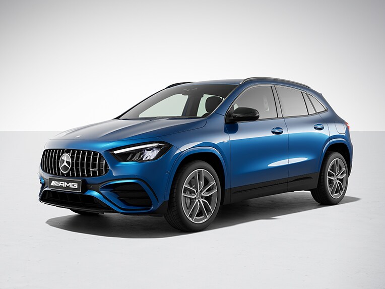 全新 Mercedes-AMG GLA 的 AMG 夜色套件。