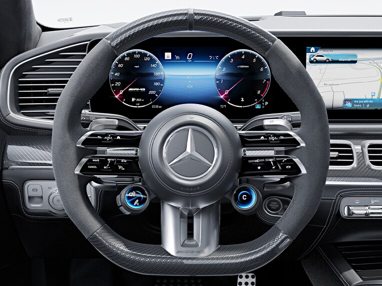 全新 Mercedes-AMG GLE 內採碳纖維 / MICROCUT 微纖維材質的 AMG 高性能方向盤。