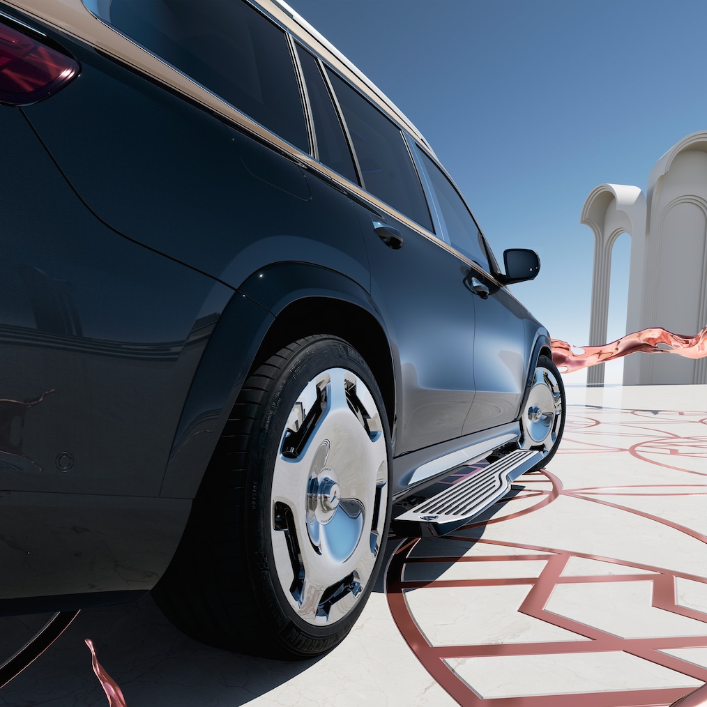 從上方垂直俯瞰車門打開且門檻踏板展開的 Mercedes-Maybach GLS 600。