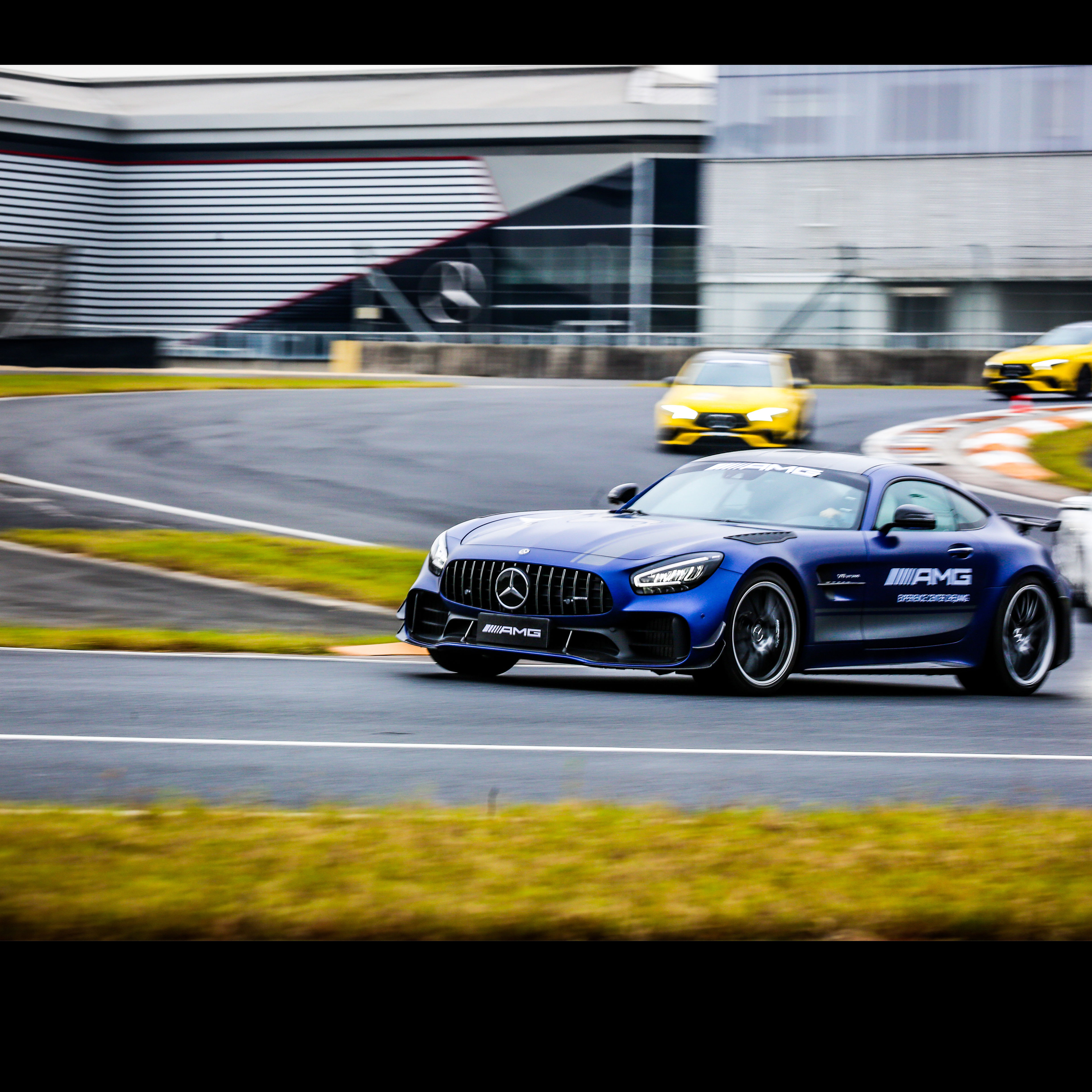 AMG 的世界 | Mercedes-AMG 多款 Mercedes-AMG 車輛。