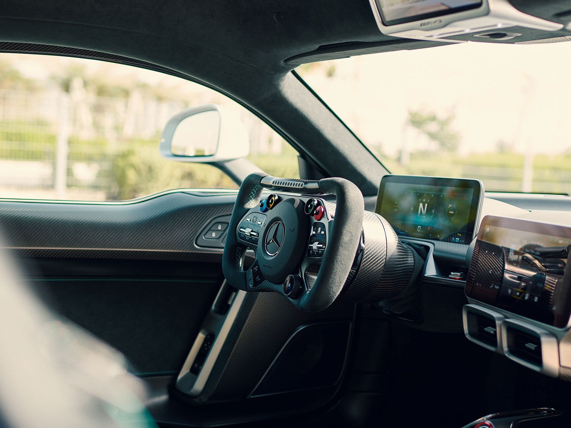 Mercedes-AMG ONE 車內空間。