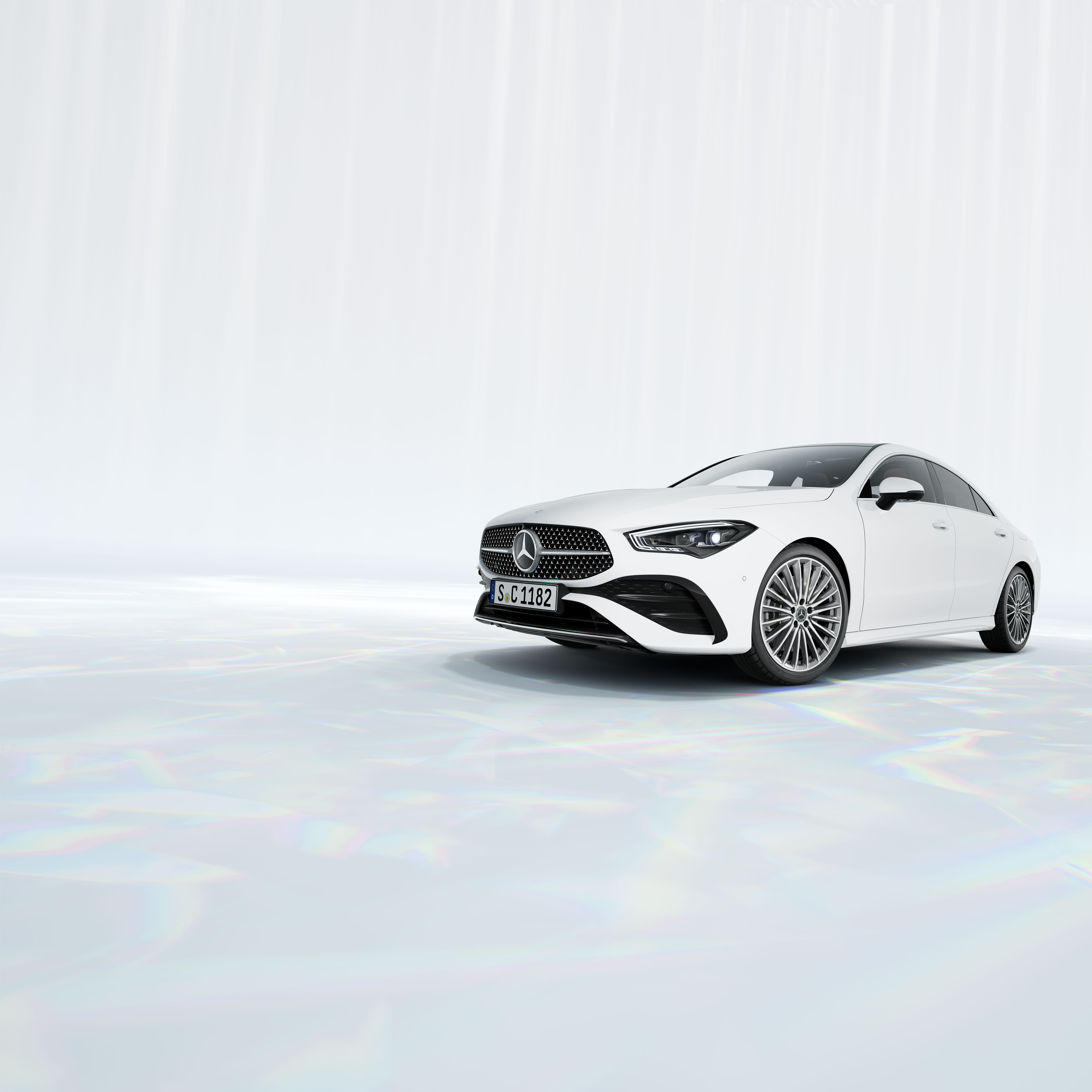 轎跑車 | Mercedes-Benz Mercedes-Benz CLA 轎跑車。
