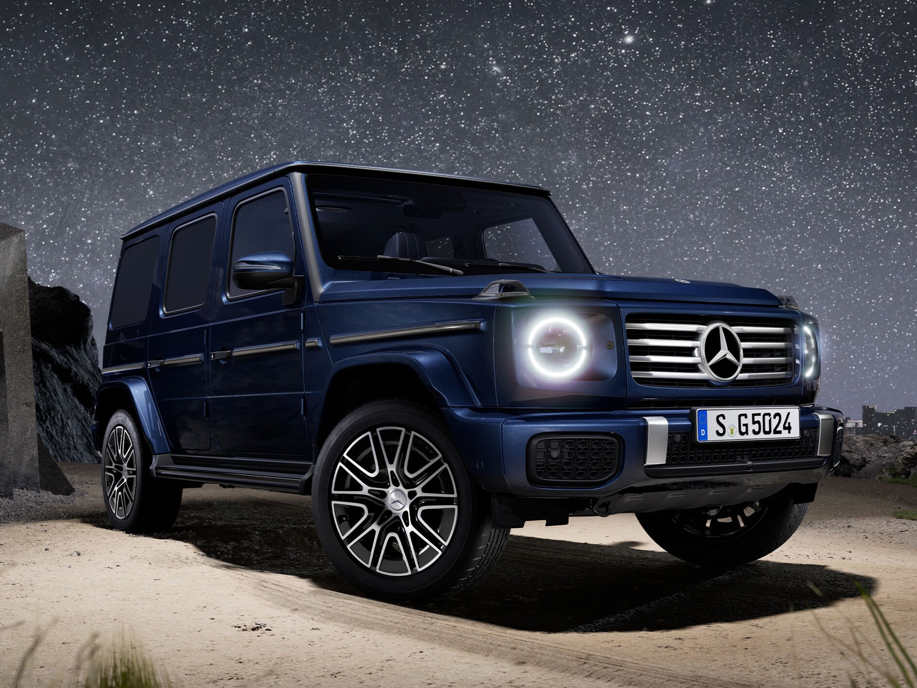 標誌性 Mercedes-Benz G-Class。