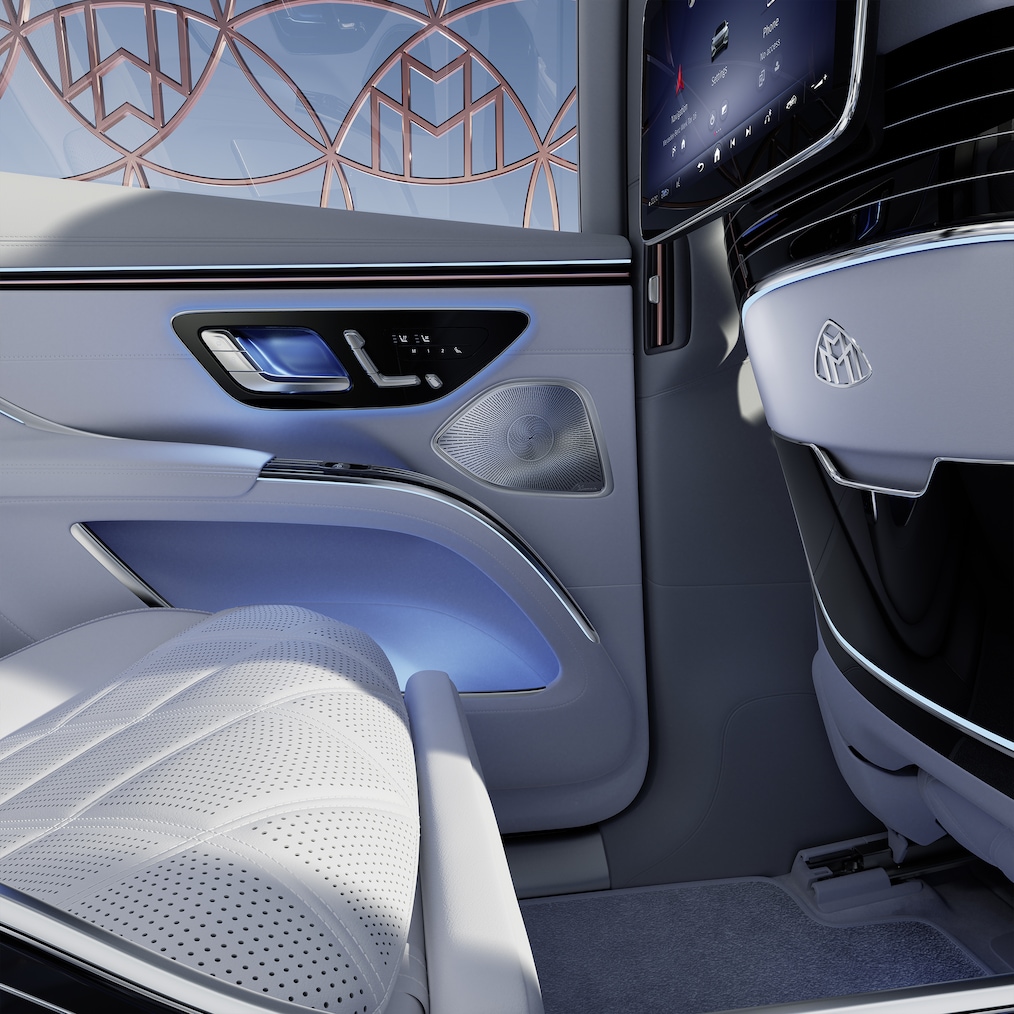 後車門 Burmester® 4D 環繞音響系統的音響喇叭特寫。