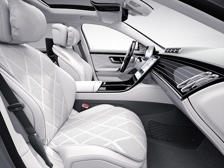 搭配專屬套件的 Mercedes-Maybach S-Class 內裝。