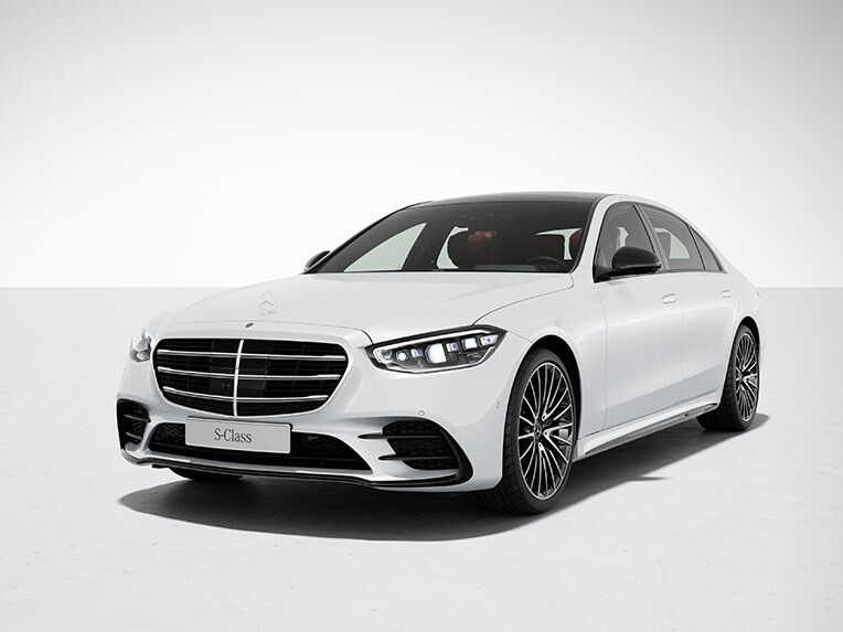 配備夜色套件的 Mercedes-Benz S-Class 轎車長軸版外觀。