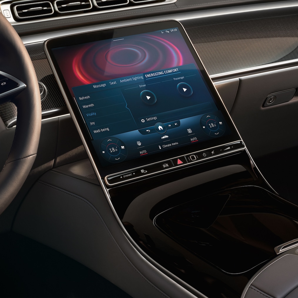 Mercedes-Benz S-Class 轎車的前座 ENERGIZING 舒活套件。