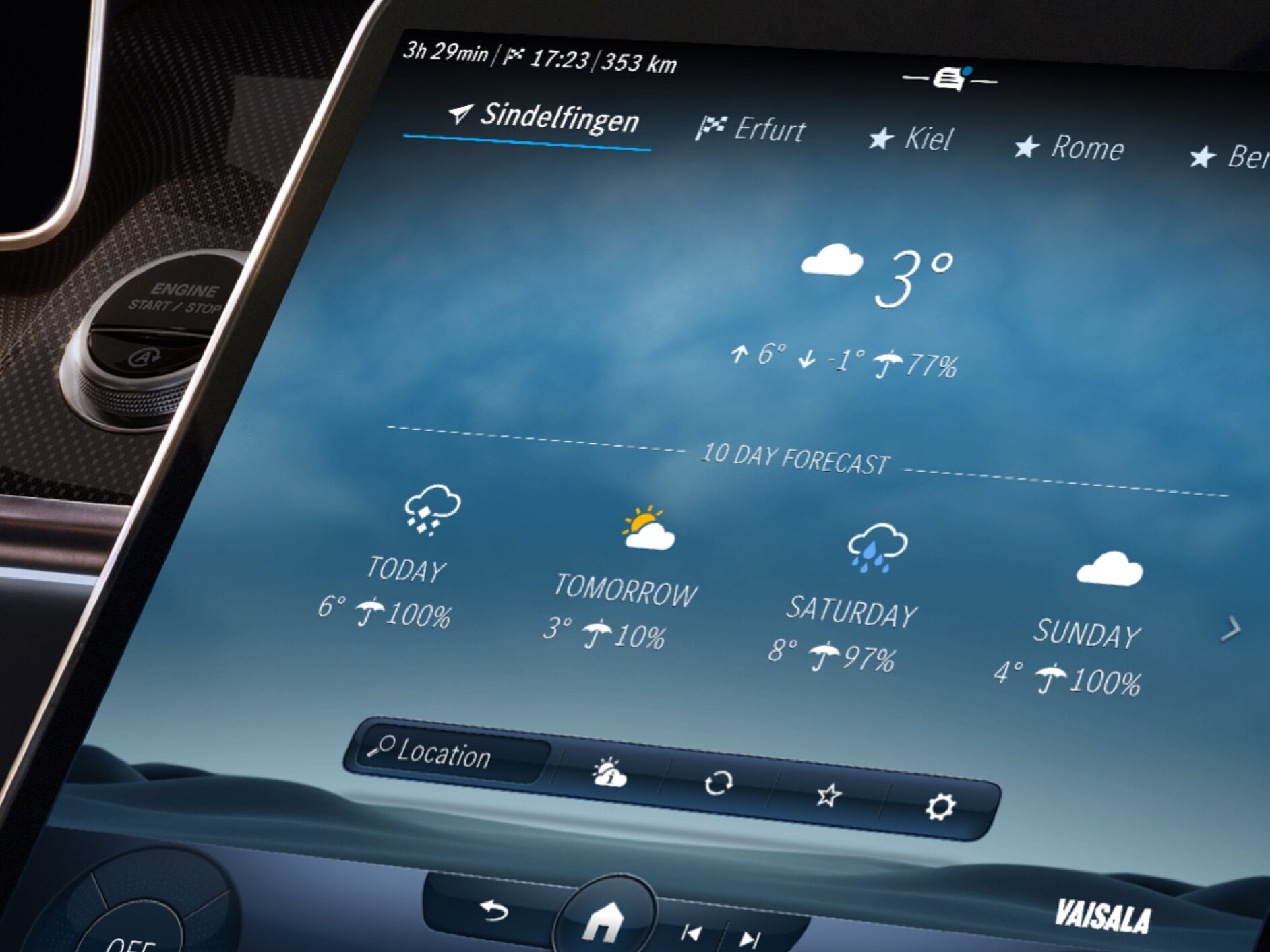 在 MBUX 多媒體系統上透過天氣地圖數位增訂顯示目的地的天氣情況。