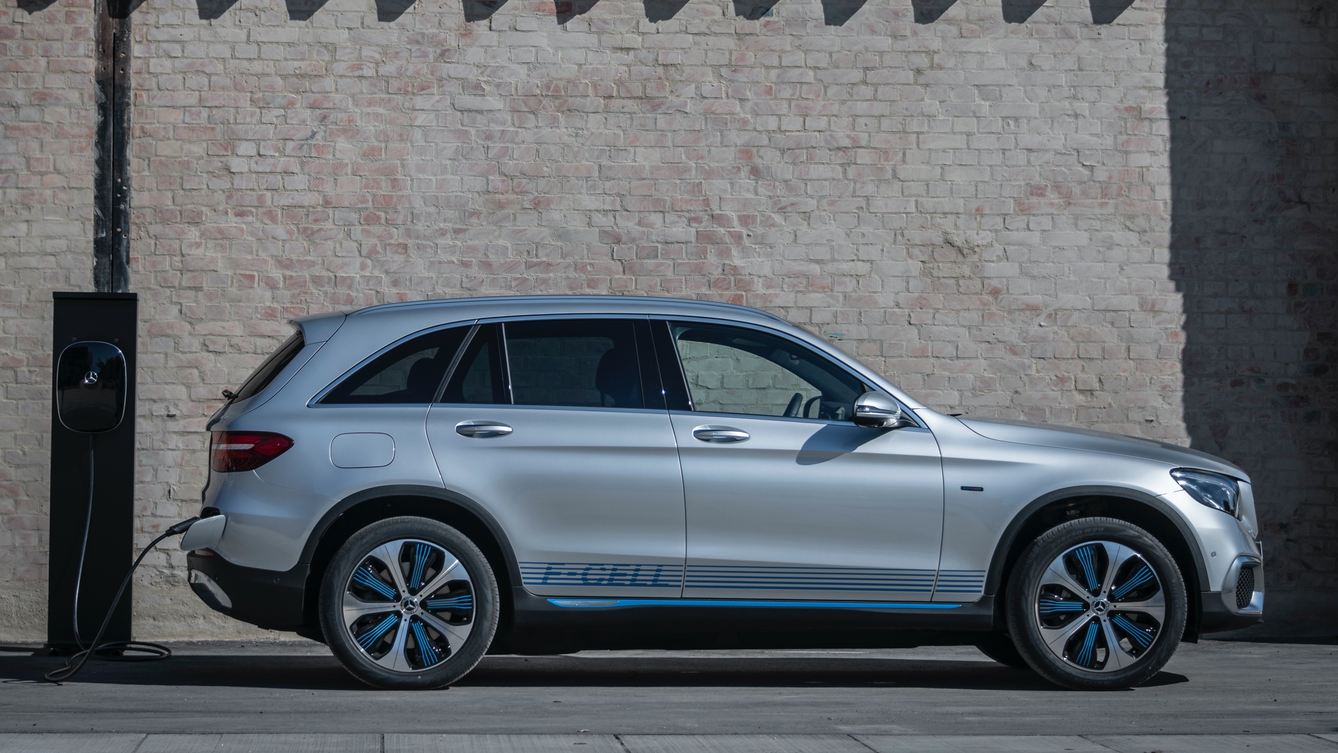 靜止的 GLC F-Cell 側視圖 靜止的 GLC F-Cell 側視圖