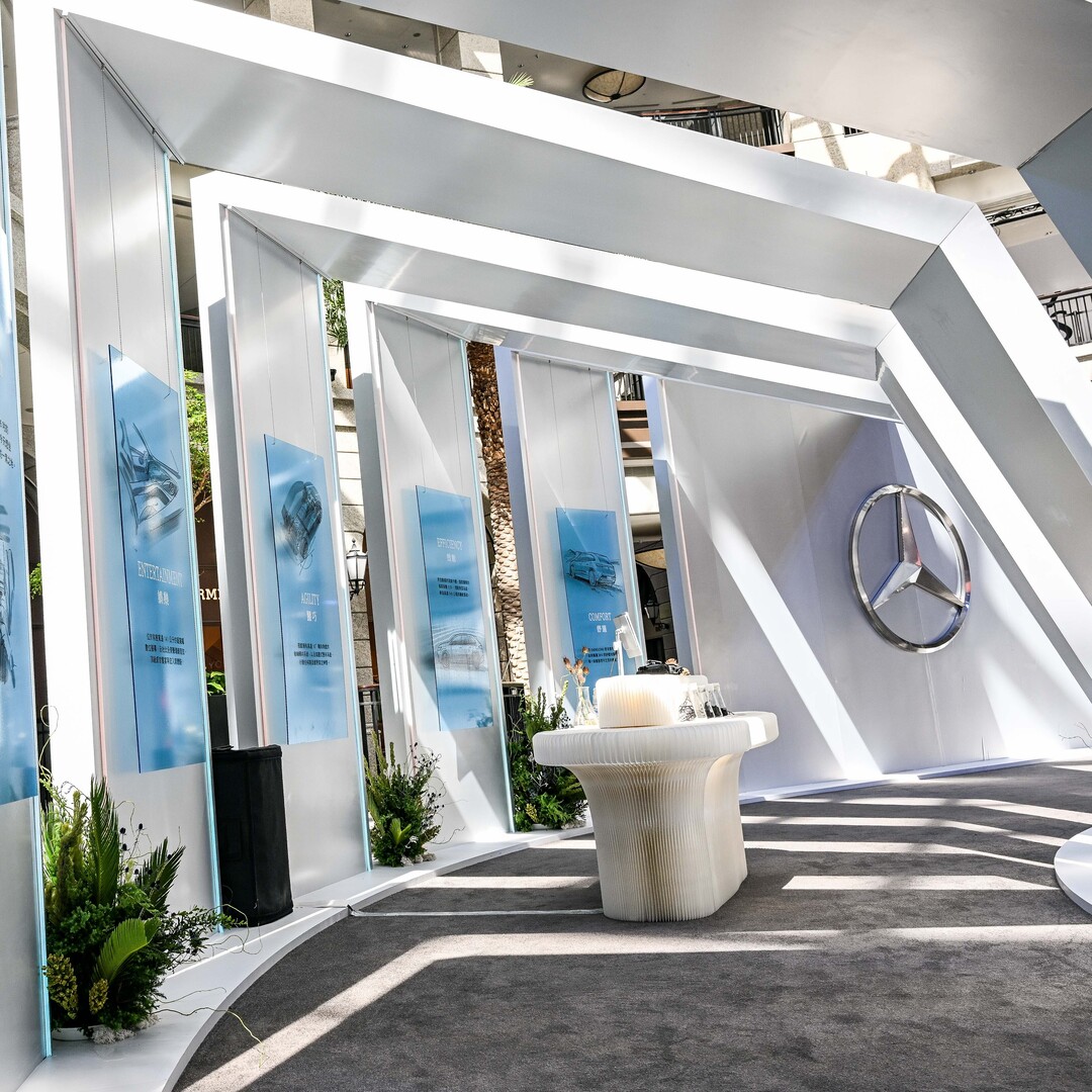 圖四、現場精心佈置的奇幻元素,將 Mercedes-EQ 致力於先進豪華具體展示在大眾視野 圖四、現場精心佈置的奇幻元素,將 Mercedes-EQ 致力於先進豪華具體展示在大眾視野