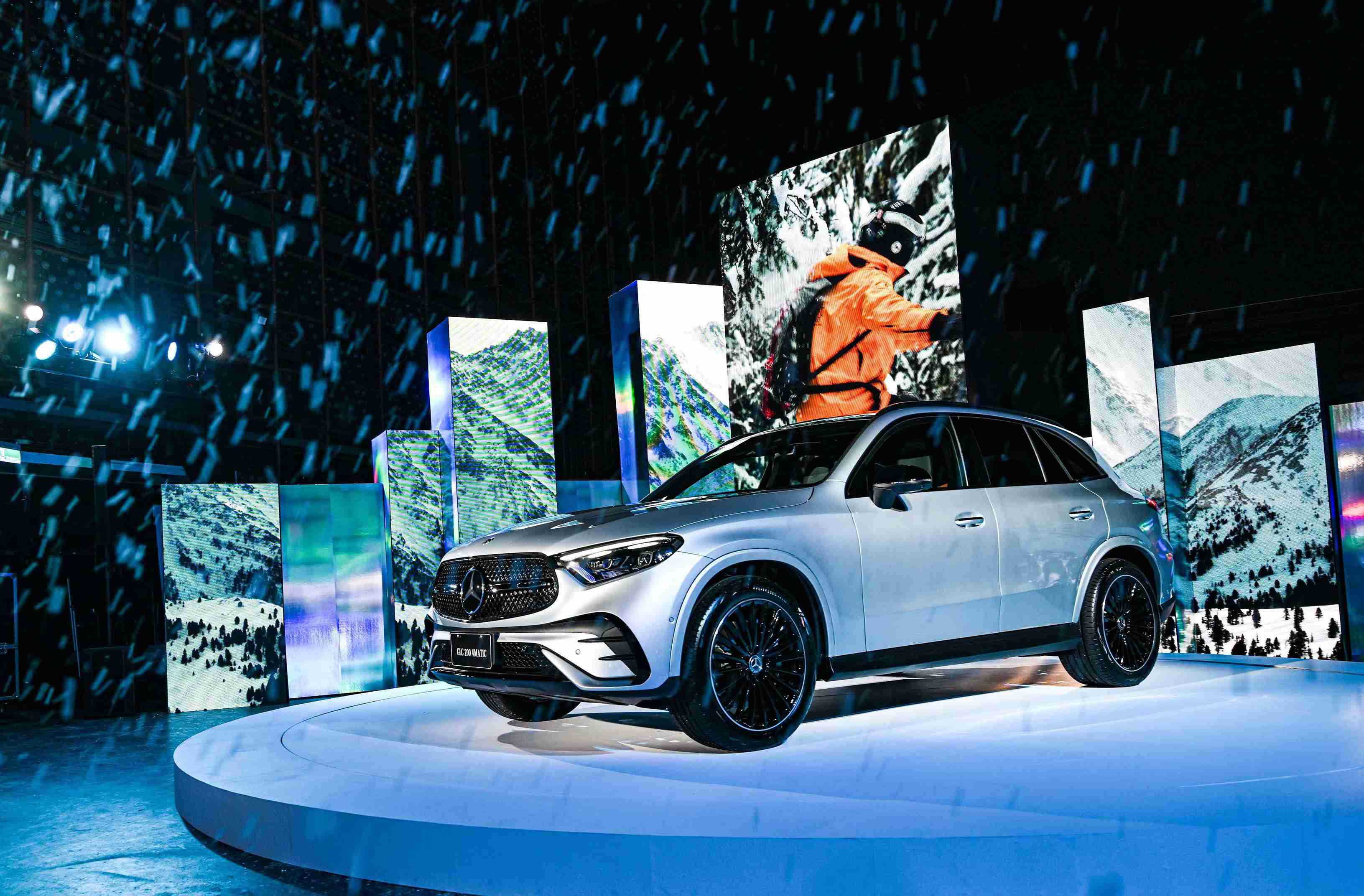 台灣賓士今日(19)發表旗下最受歡迎的車型,導入第三代全新 GLC 台灣賓士今日(19)發表旗下最受歡迎的車型,導入第三代全新 GLC