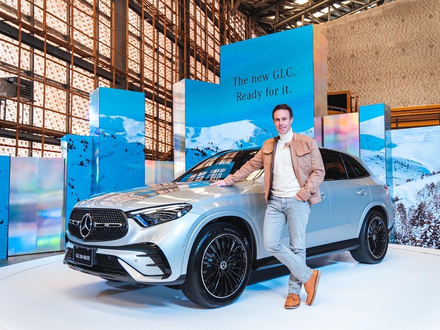 台灣賓士總裁-畢立思(Oliver Britz) 先生為 The new GLC 拍照會揭開序幕