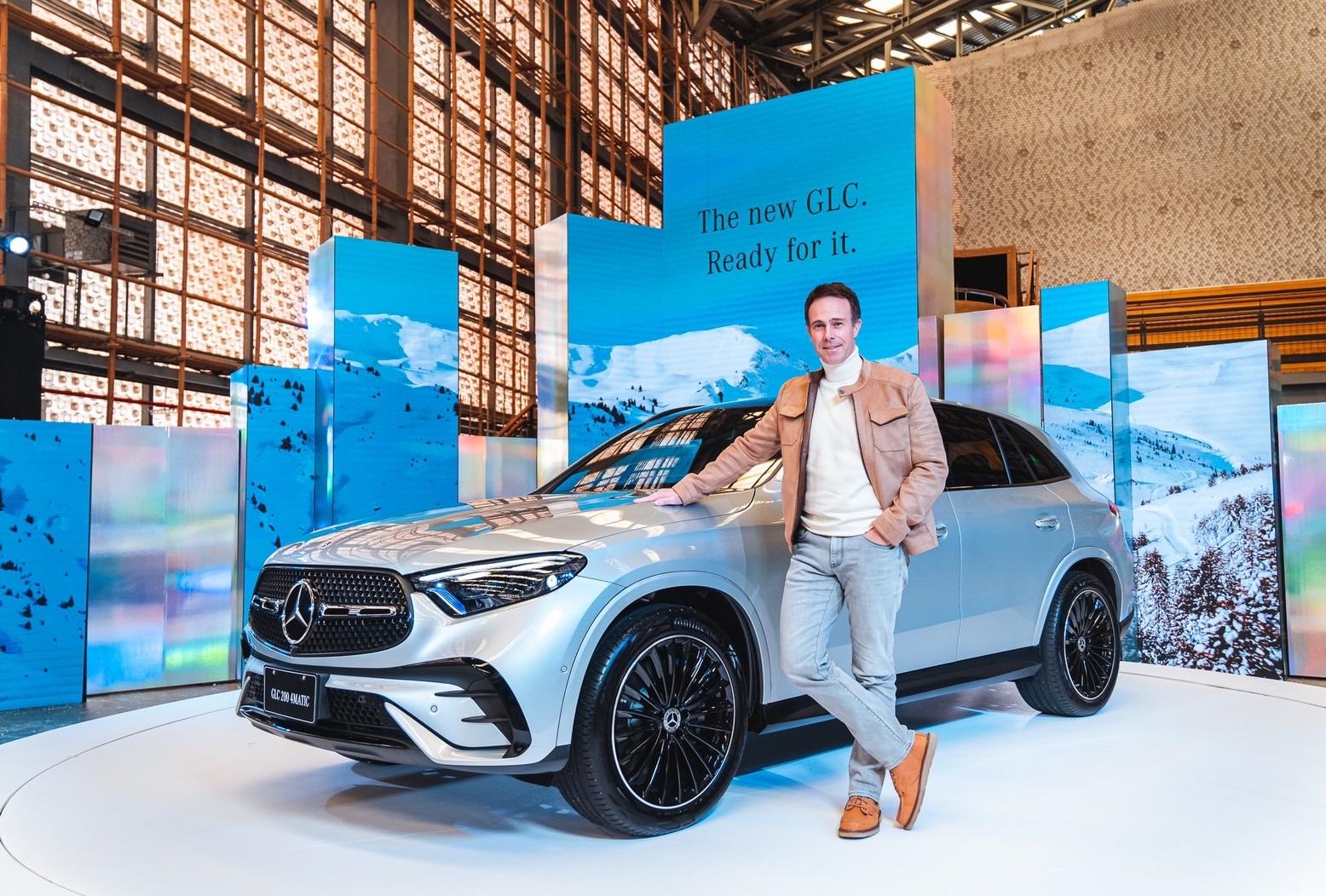 台灣賓士總裁-畢立思(Oliver Britz) 先生為 The new GLC 拍照會揭開序幕 台灣賓士總裁-畢立思(Oliver Britz) 先生為 The new GLC 拍照會揭開序幕