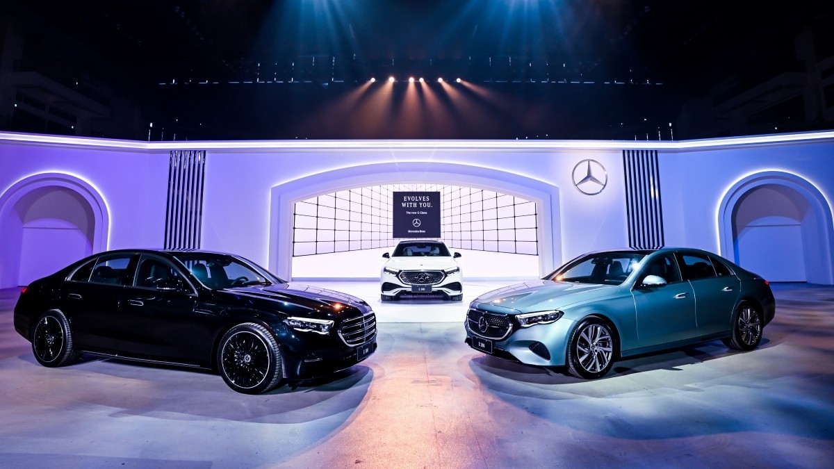 圖二、使用 EQA 和 EQS SUV ,皆以高於 Euro NCAP 的測試車重標準,進行對撞事故模擬 圖二、使用 EQA 和 EQS SUV ,皆以高於 Euro NCAP 的測試車重標準,進行對撞事故模擬