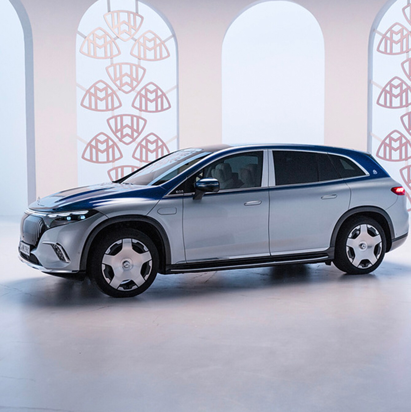 Mercedes-Maybach 首款純電奢華旗艦：Mercedes-Maybach EQS SUV