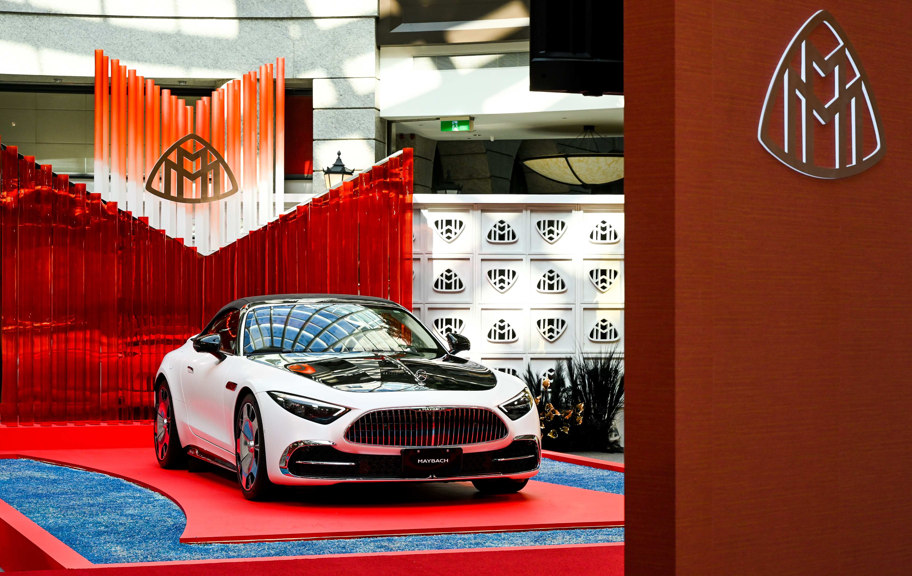 ercedes-Maybach 推出旗下最運動化的車款,全新雙座敞篷跑車 SL 680 Monogram Series 登場 ercedes-Maybach 推出旗下最運動化的車款,全新雙座敞篷跑車 SL 680 Monogram Series 登場