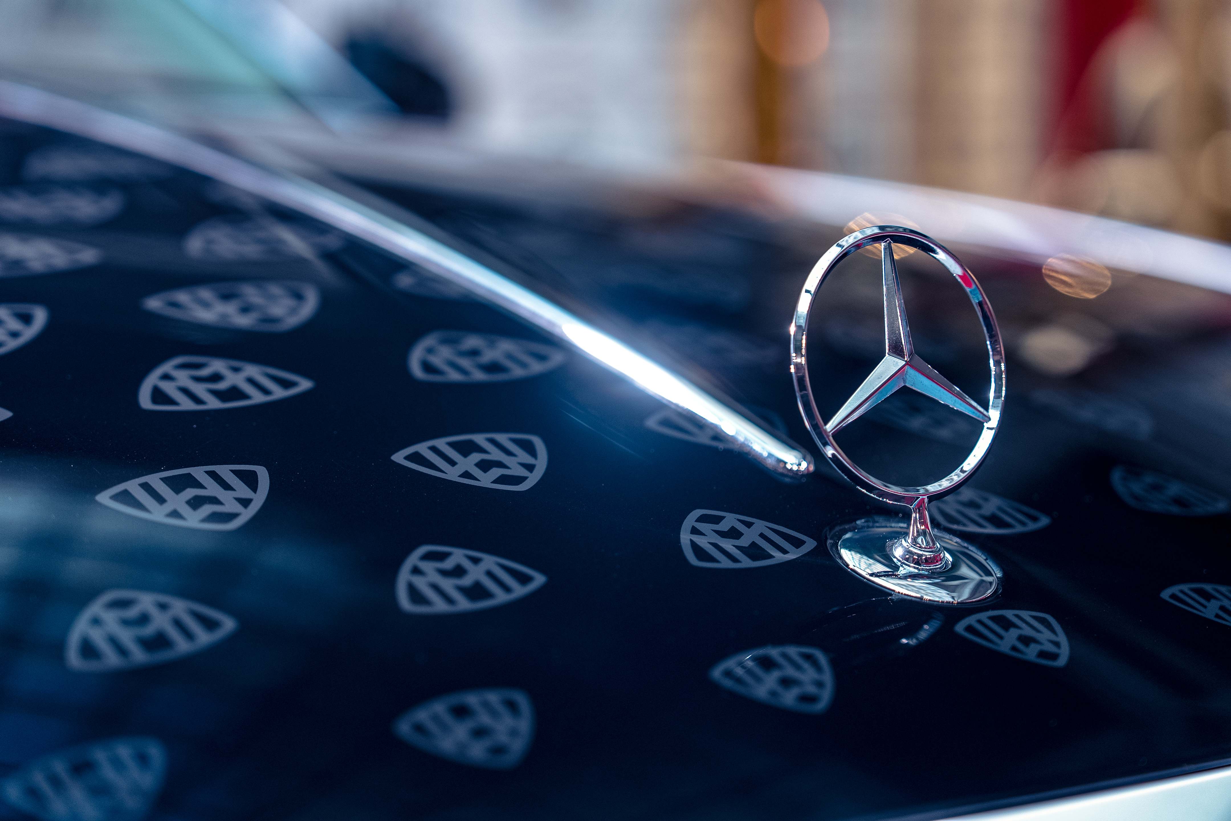 以「Maybach 經典圖騰」的時尚設計語彙貫穿全車 以「Maybach 經典圖騰」的時尚設計語彙貫穿全車