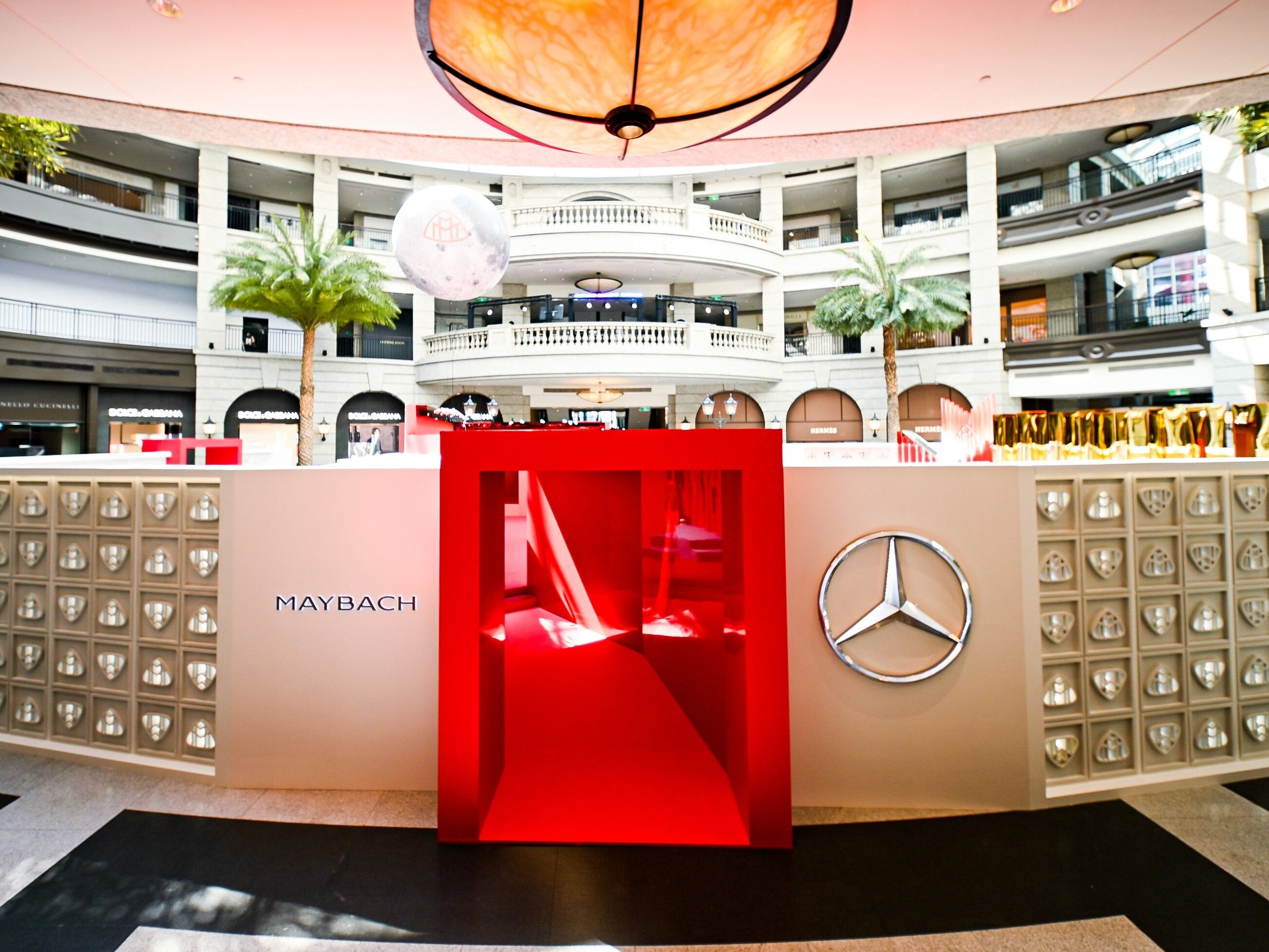 台灣賓士於 BELLAVITA 寶麗廣塲隆重鉅獻《Mercedes-Maybach 御風之藝 匠心之境特展》