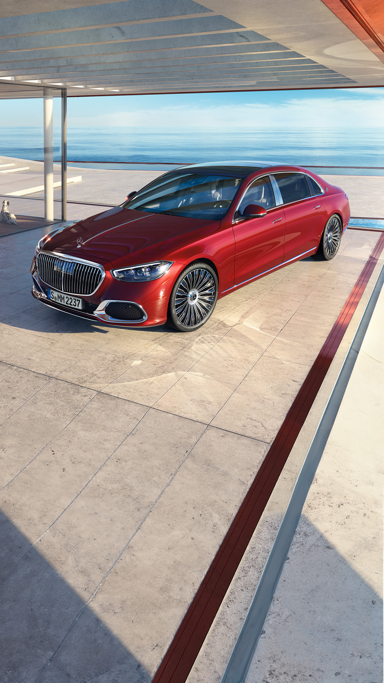 Hood with the central chrome trim strip in the Mercedes-Maybach S-Class