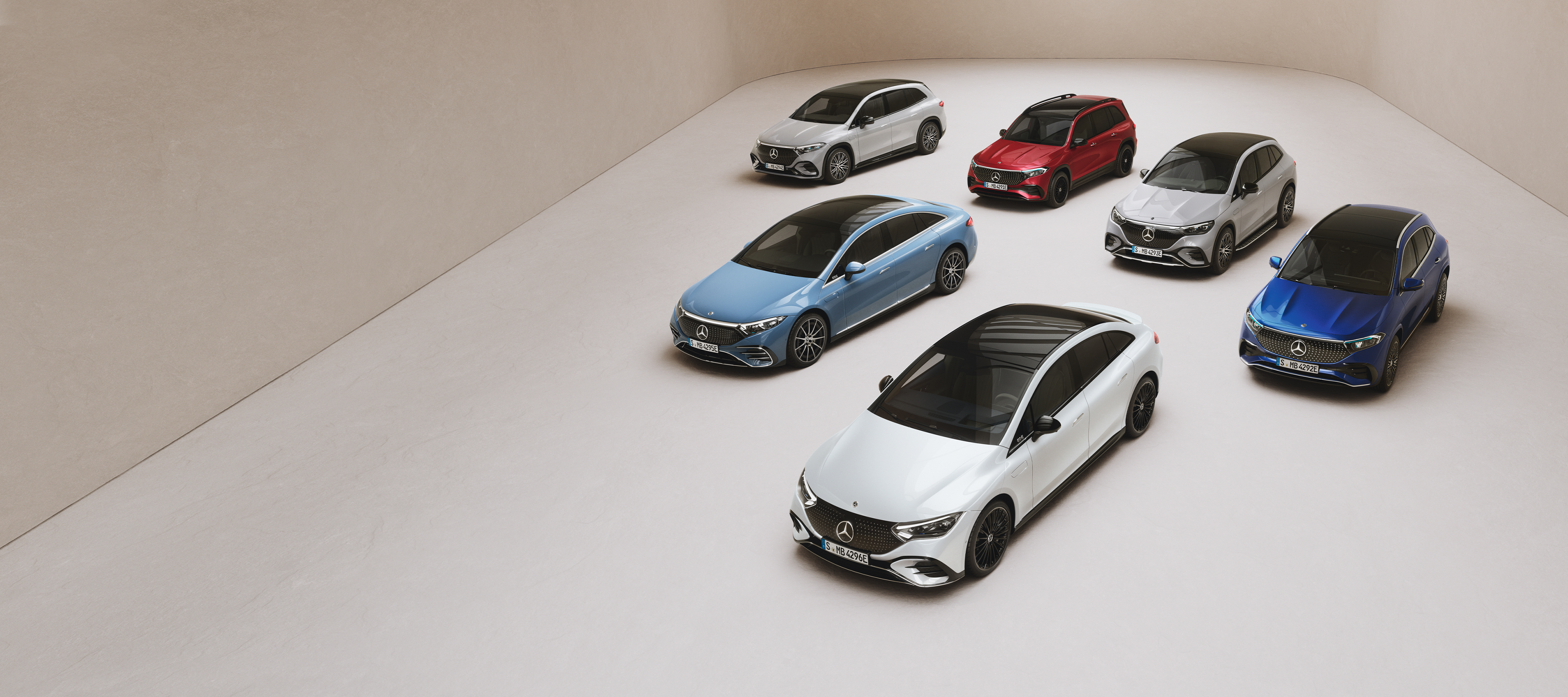 依靠 Mercedes-Benz,您可以推動貴公司的機動性優勢。 依靠 Mercedes-Benz,您可以推動貴公司的機動性優勢。