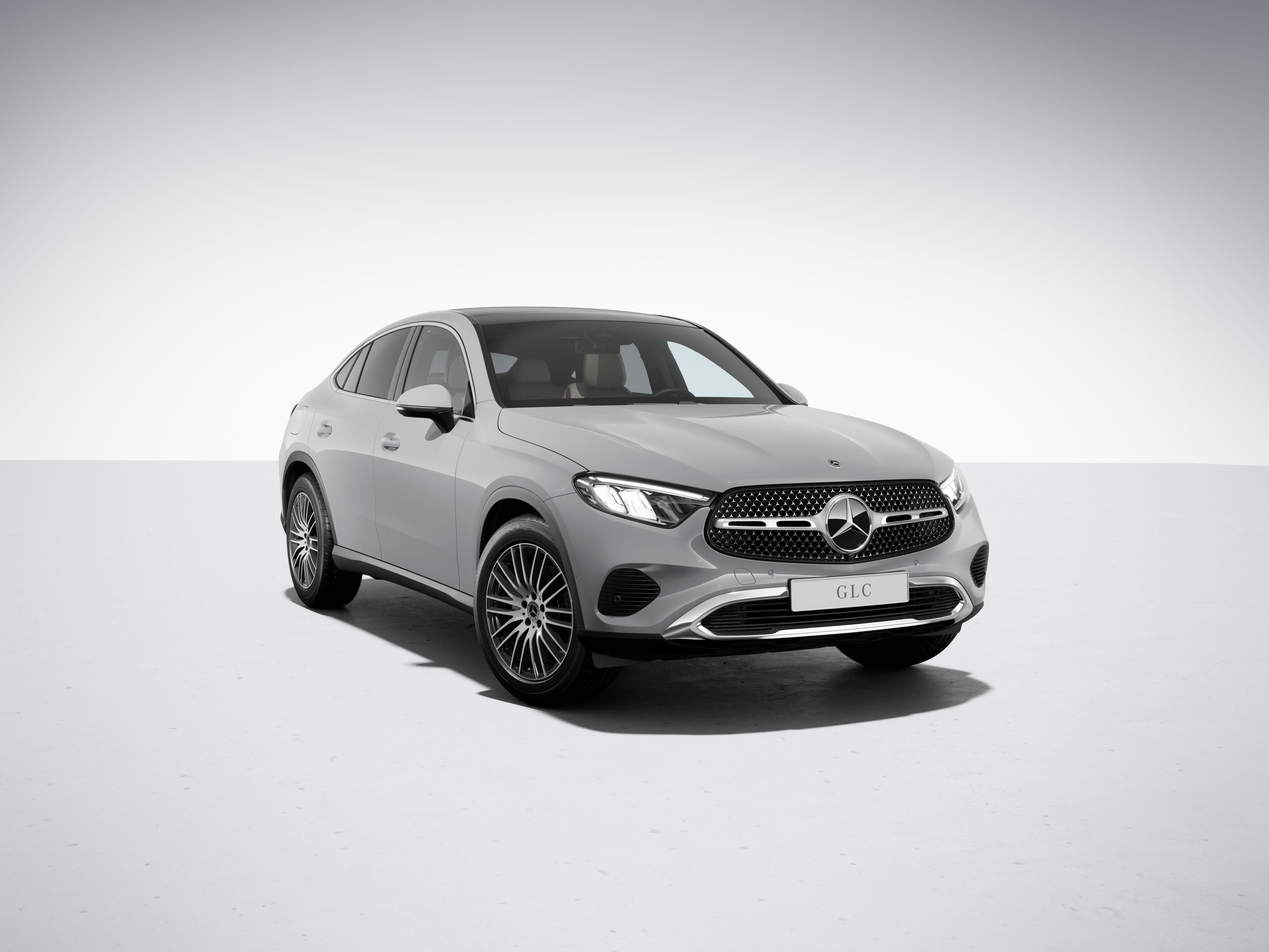 Mercedes-Benz GLC 轎跑車附 AVANTGARDE 套件。