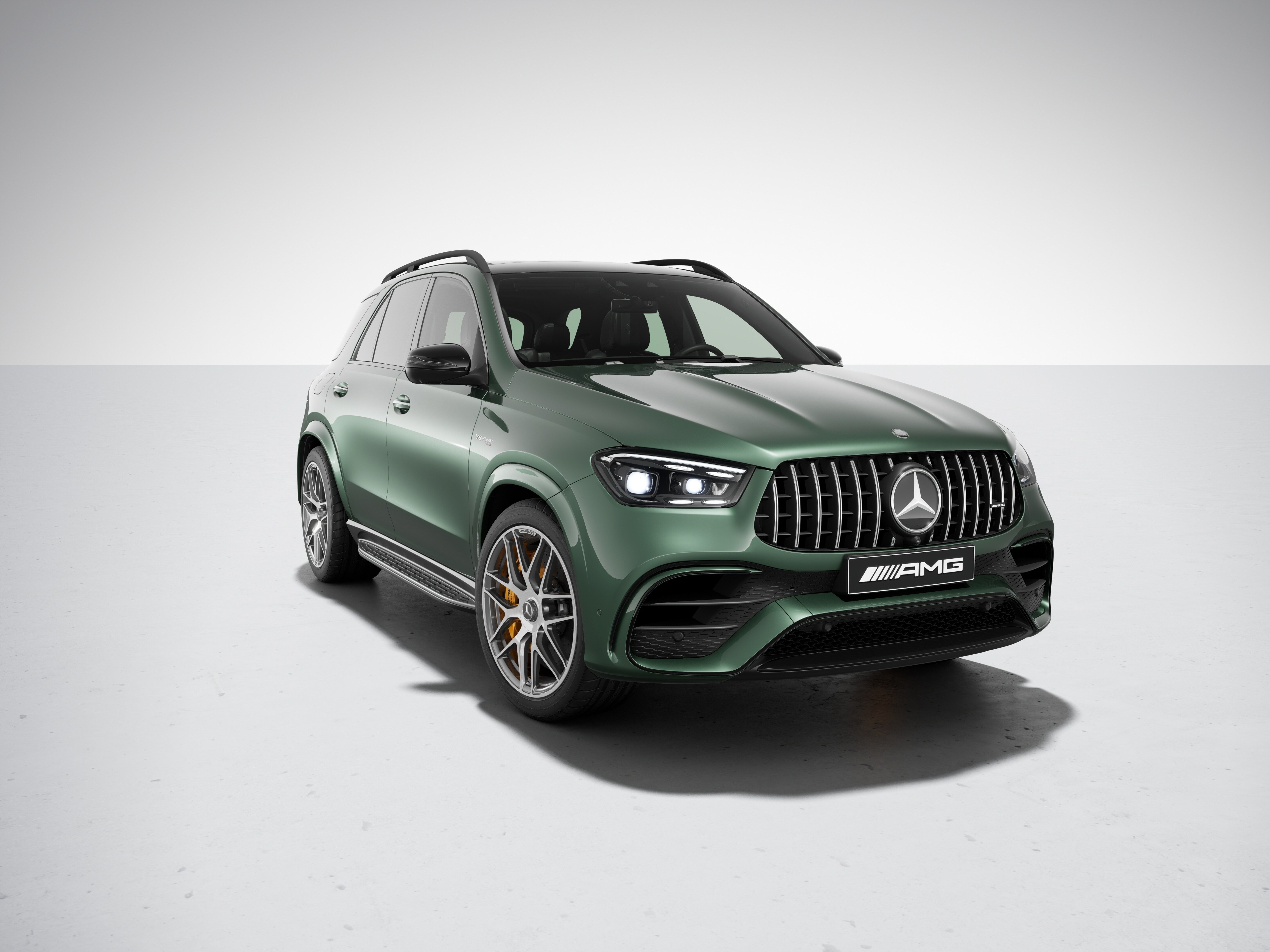 全新 Mercedes-AMG GLE 的 AMG 夜色套件。