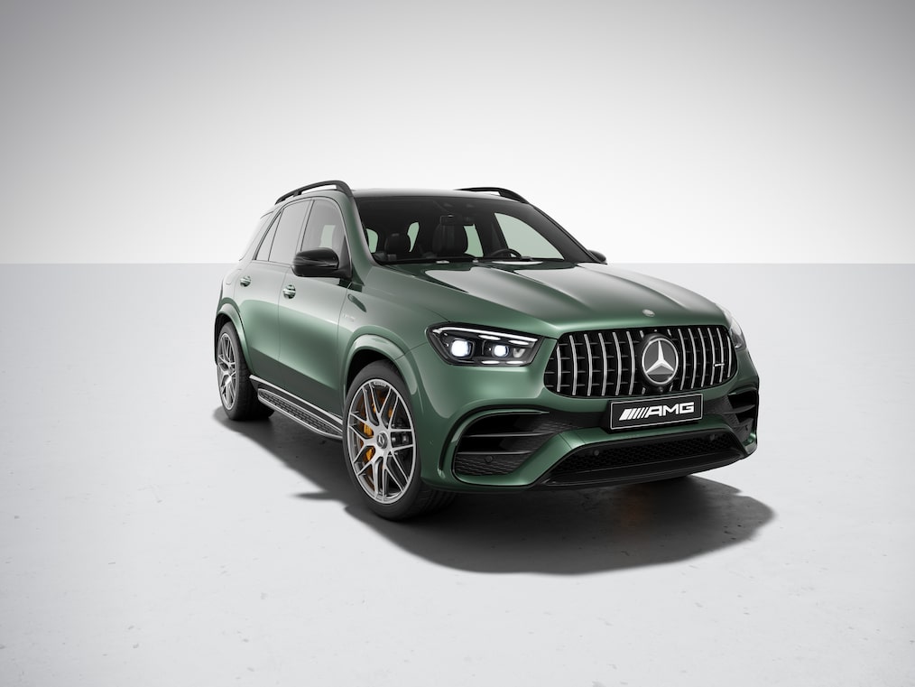 MANUFAKTUR 高科技銀色啞光版 Mercedes-AMG GLE 運動休旅車的側面視圖。