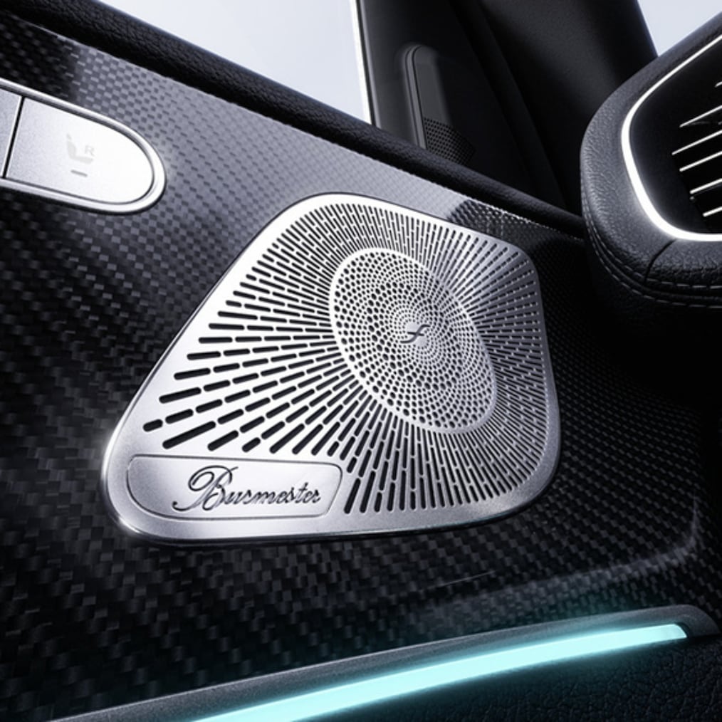 Mercedes-Benz GLE 轎跑車的 Burmester® 環繞音響系統的音響喇叭。