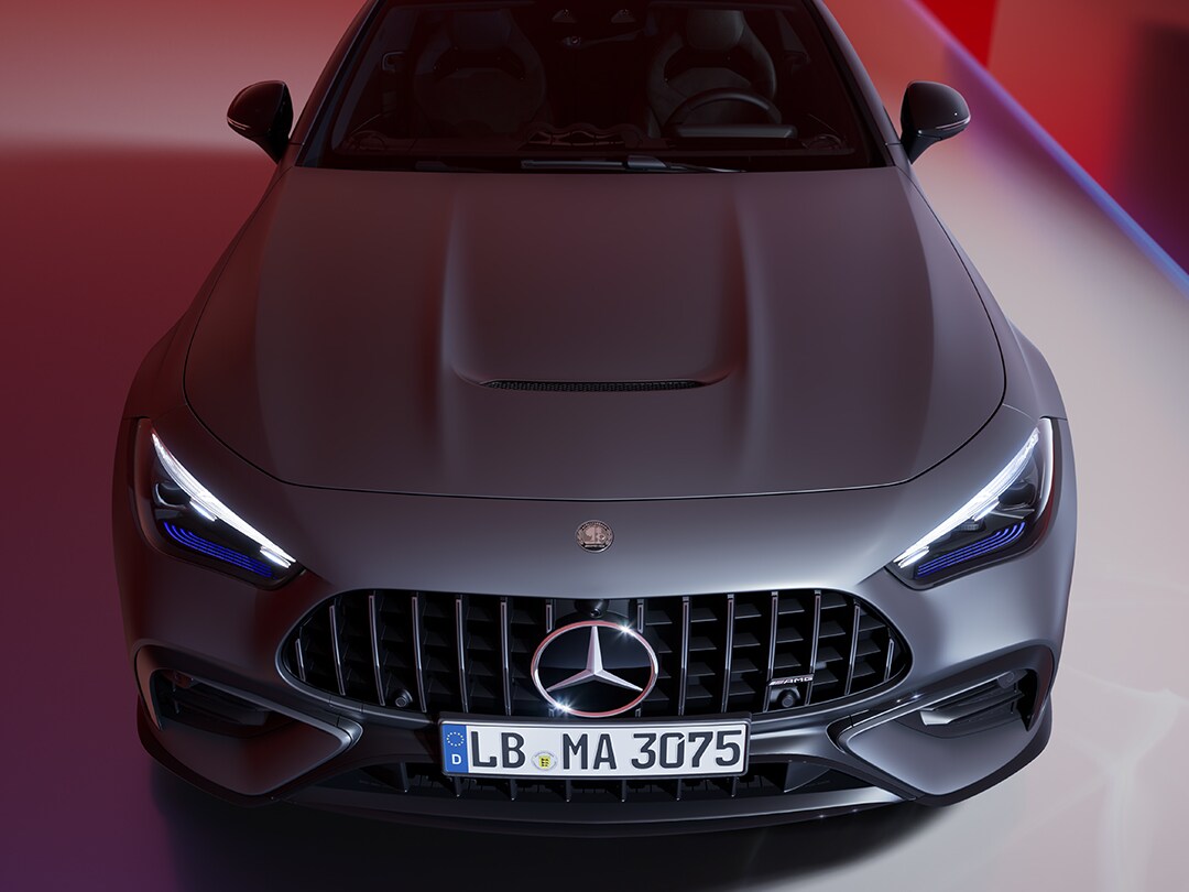 「140 Years Edition」以更大膽的黑化風格、碳纖維配置與 AMG 空力套件，進一步放大 CLE 的帥氣輪廓