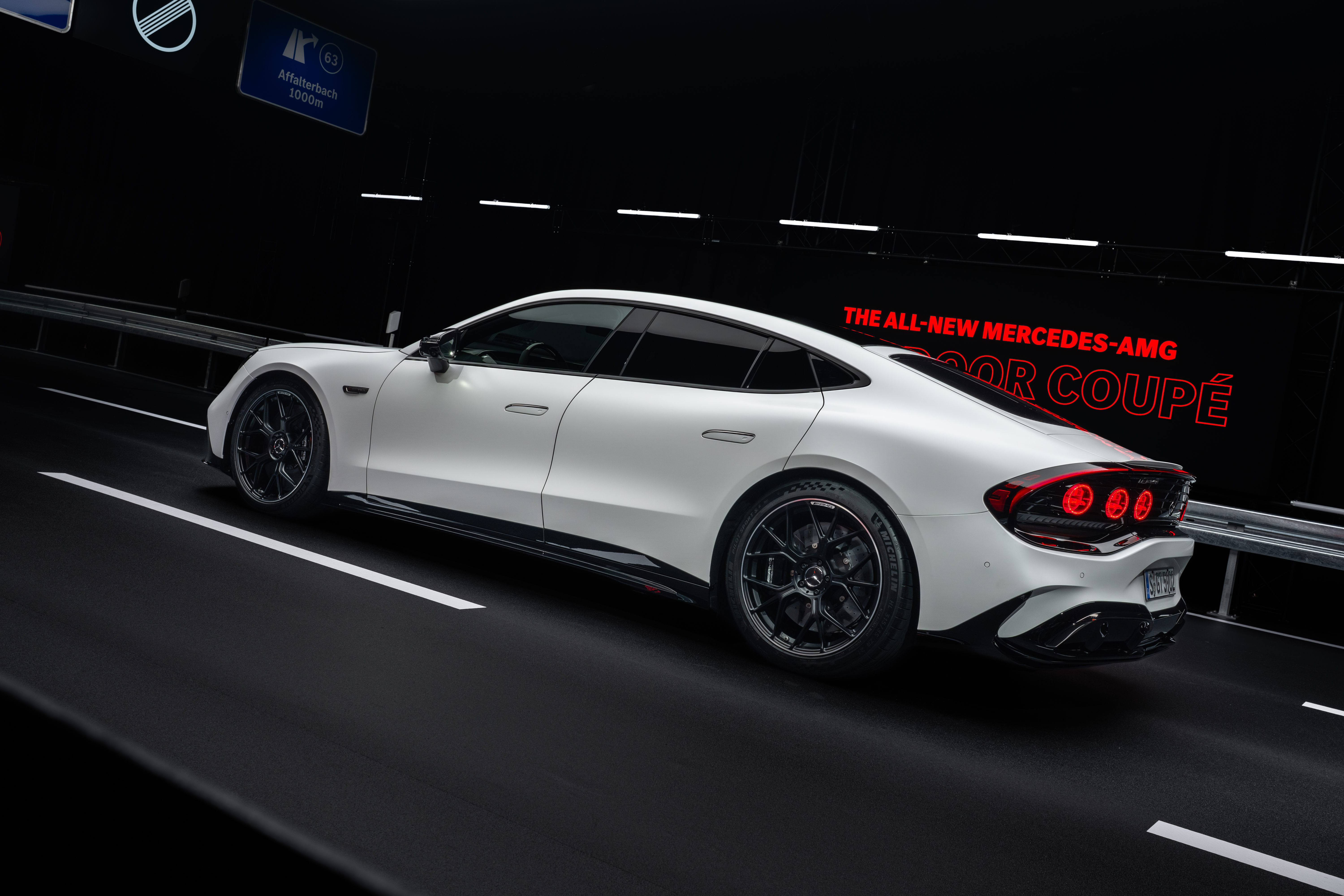 圖5、The all-new Mercedes-AMG GT 4-Door Coupé 導入主動式 AEROKINETICS 空氣力學科技,讓每道氣流都成為性能的一部分 圖5、The all-new Mercedes-AMG GT 4-Door Coupé 導入主動式 AEROKINETICS 空氣力學科技,讓每道氣流都成為性能的一部分