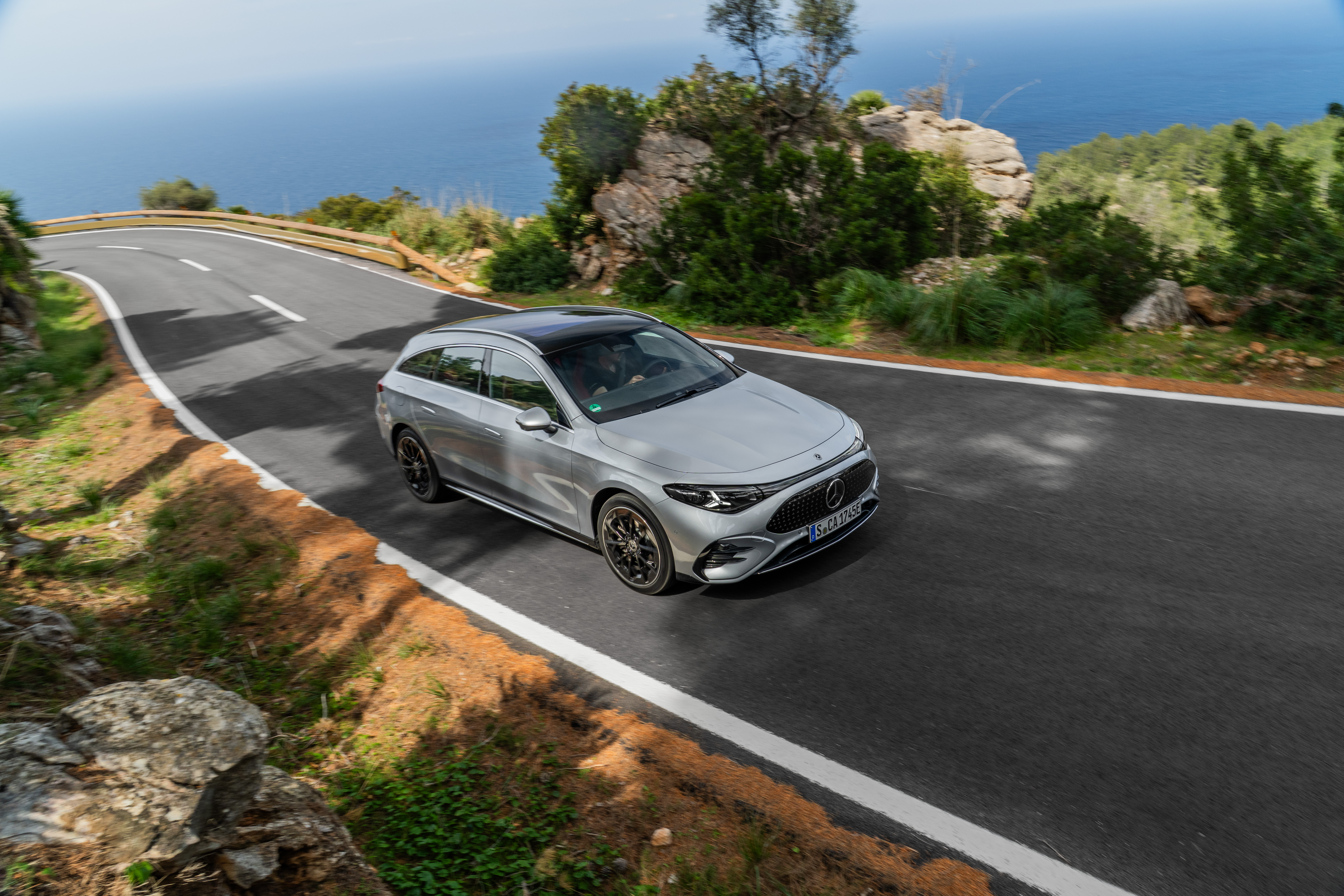 CLA 250+ Shooting Brake with EQ Technology 僅約 10 分鐘即可補充超過 310 公里續航里程(WLTP) CLA 250+ Shooting Brake with EQ Technology 僅約 10 分鐘即可補充超過 310 公里續航里程(WLTP)