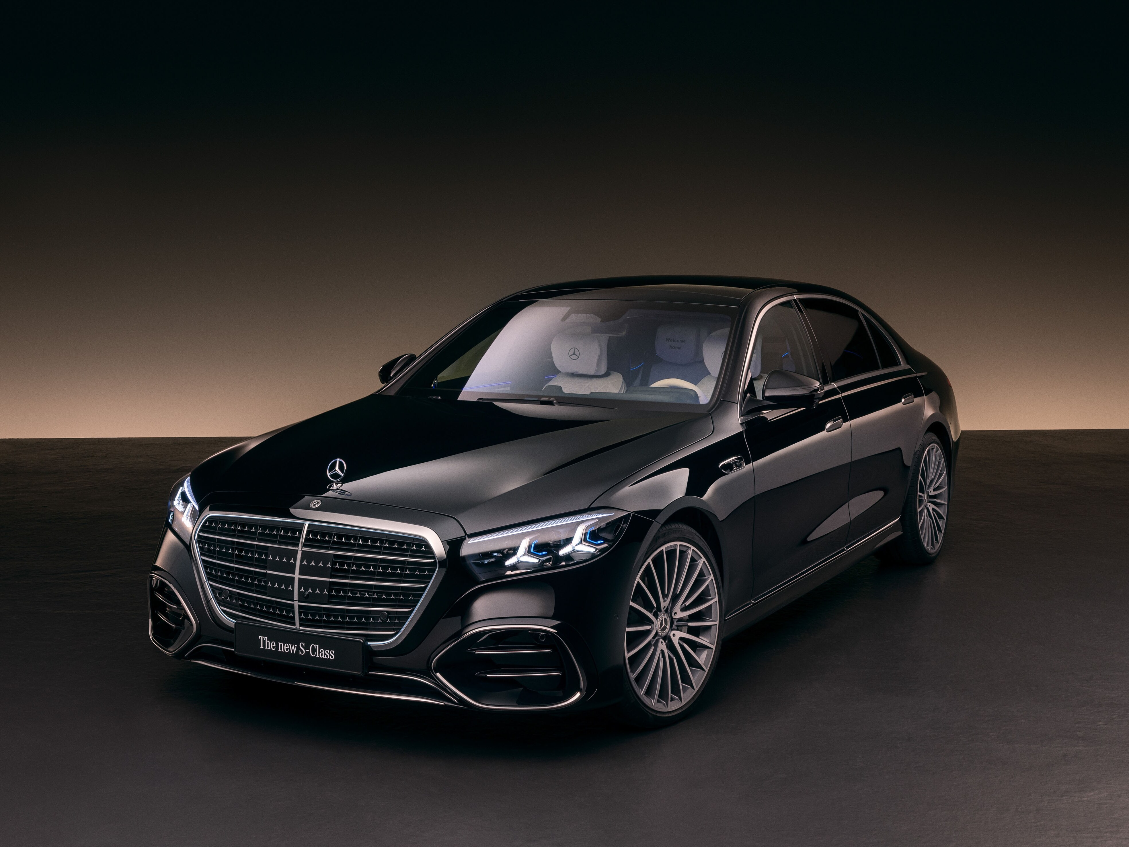 台灣賓士公開全新 Mercedes-Benz S-Class 車型編成與建議售價，今年第三季正式在台上市