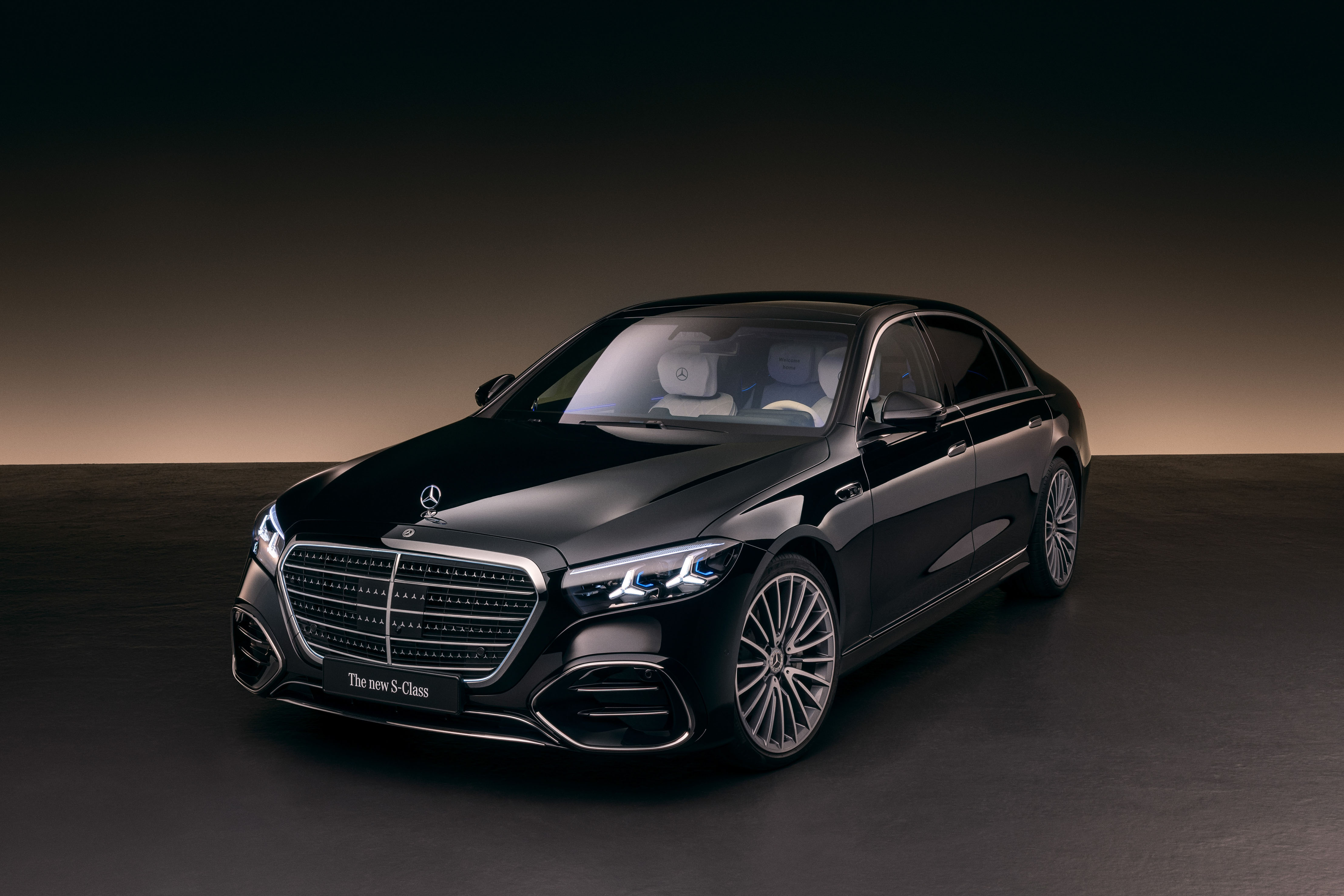 台灣賓士公開全新 Mercedes-Benz S-Class 車型編成與建議售價,今年第三季正式在台上市 台灣賓士公開全新 Mercedes-Benz S-Class 車型編成與建議售價,今年第三季正式在台上市