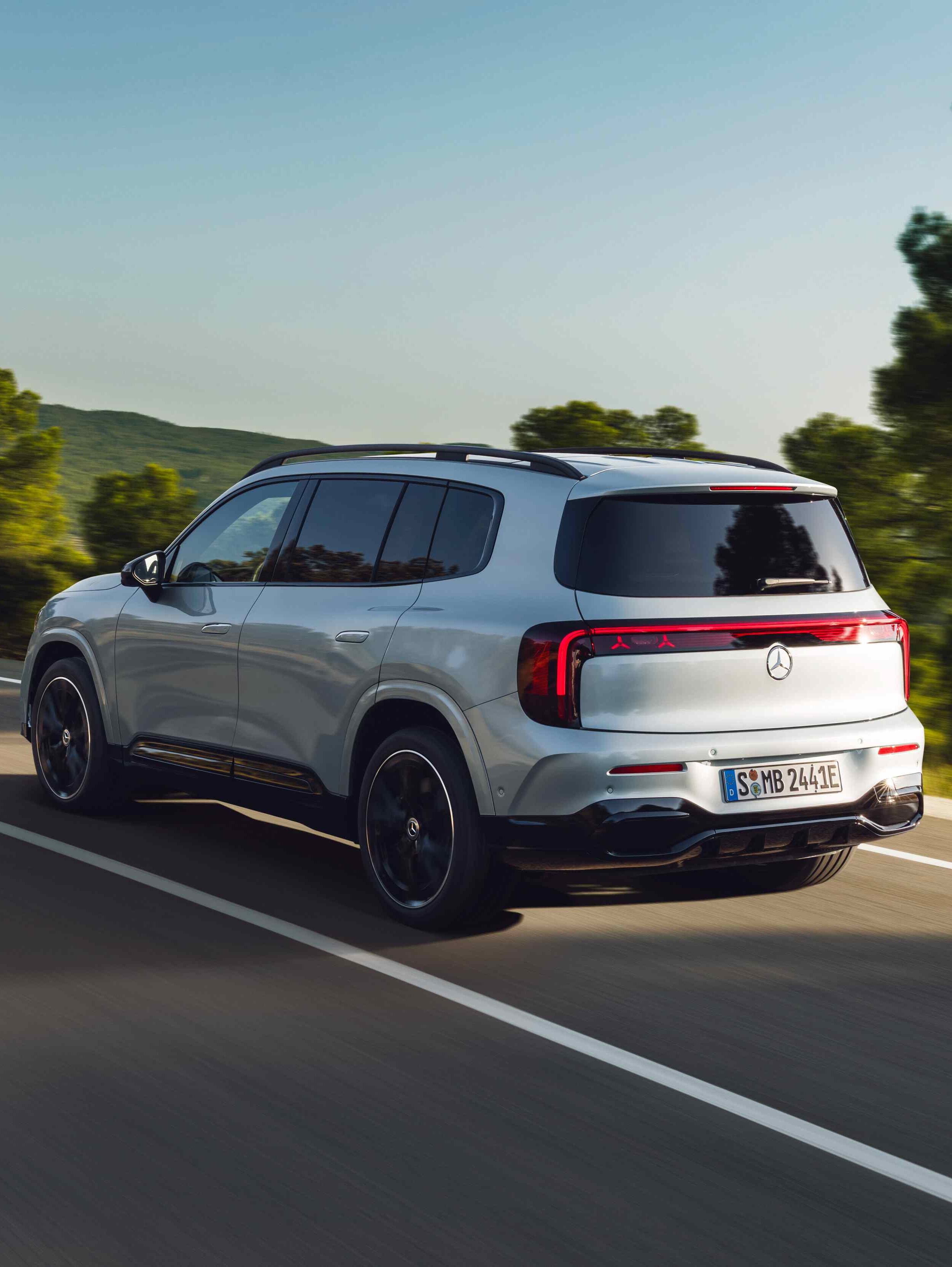 採用 MMA 平台與 800V 架構，續航里程達 WLTP 631 公里